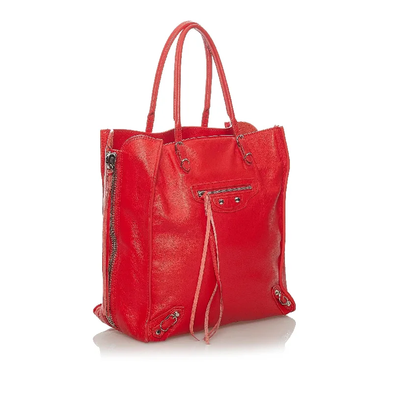 Balenciaga Glove large size with tassel - decorated zippersBalenciaga Papier A5 Leather Tote Bag (SHG-29167)