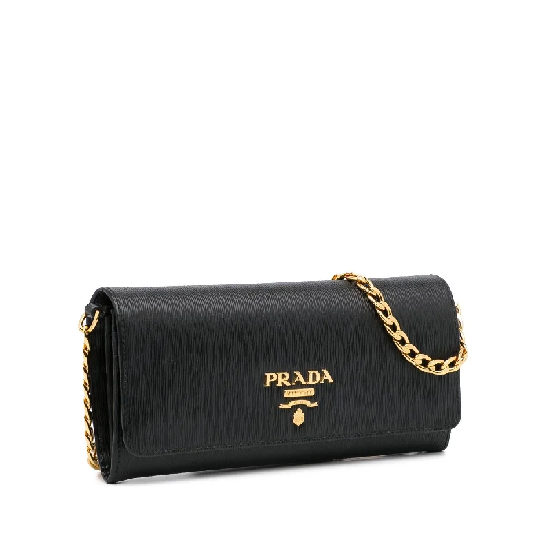 Prada Galleria bags with a structured silhouette for a professional lookPrada Saffiano Wallet On Chain (SHG-h4BuJp)