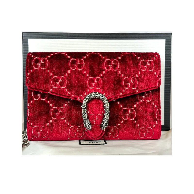 Women Gucci Sylvie bags with a detachable ribbon detailGucci Dionysus Chain Wallet Red Velvet