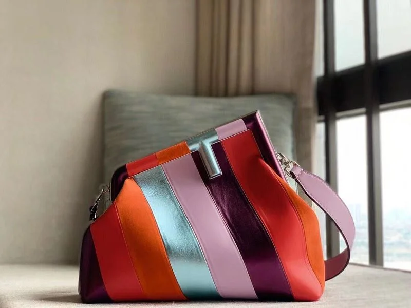 Ladies Fendi crossbody bags with a single - strap design for simplicity and ease of useWF - Fendi Bags - 740