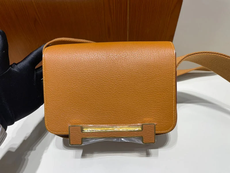 Hermes Victoria Bags with Signature Turnlock ClosuresBoldCollect - HERMES Bags - 678