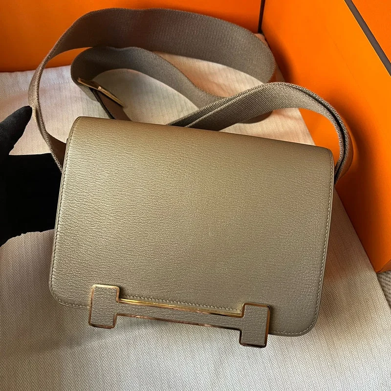 Hermes Bags with Adjustable Shoulder and Crossbody StrapsBoldCollect - HERMES Bags - 686