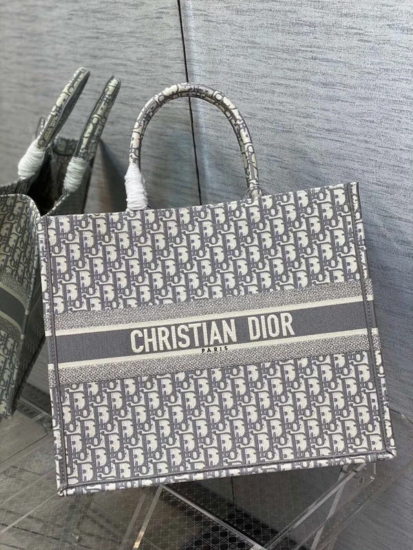 Christian Dior crossbody bags with a front - flap pocket for easy accessBC - Dior Bags - 1495