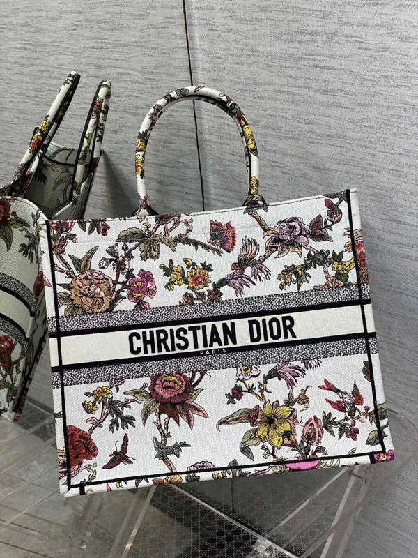 Fashion - forward Christian Dior tote bags for the modern womanBC - Dior Bags - 1496