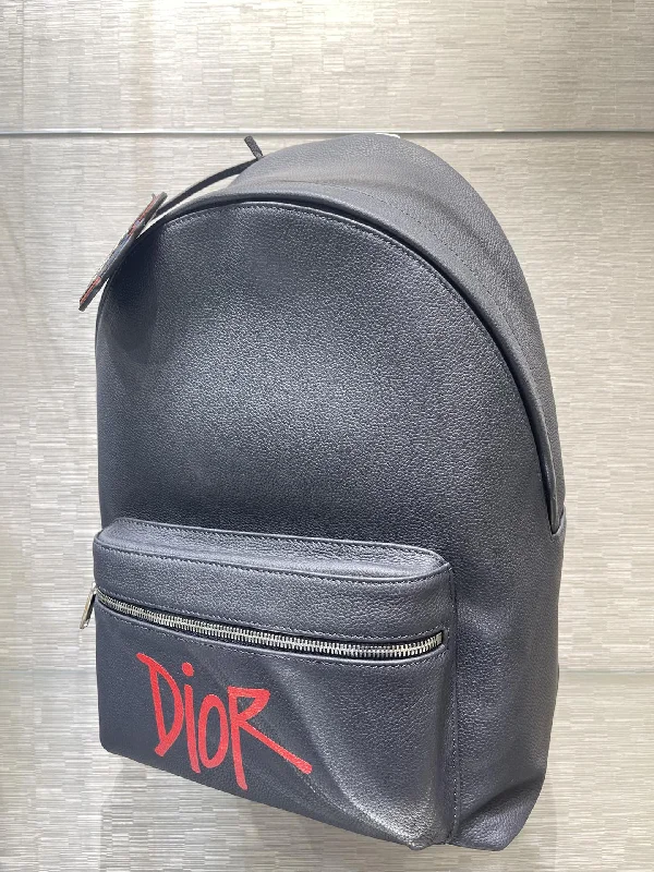 Trendsetting Christian Dior crossbody bags with a colorful strapChristian Dior Bags  667