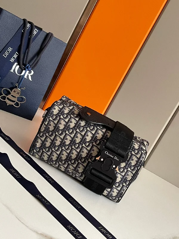 Christian Dior tote bags with a printed Dior logo on the frontChristian Dior - Luxury Bags  609