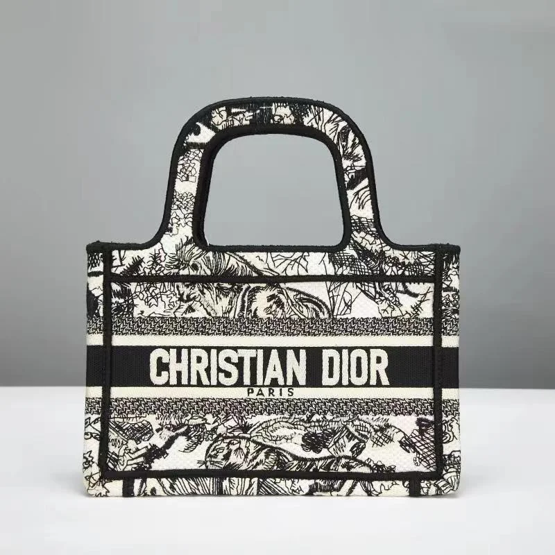 Trendsetting Christian Dior crossbody bags with a colorful strapGlitzyBags - Designer bags by Dior 272