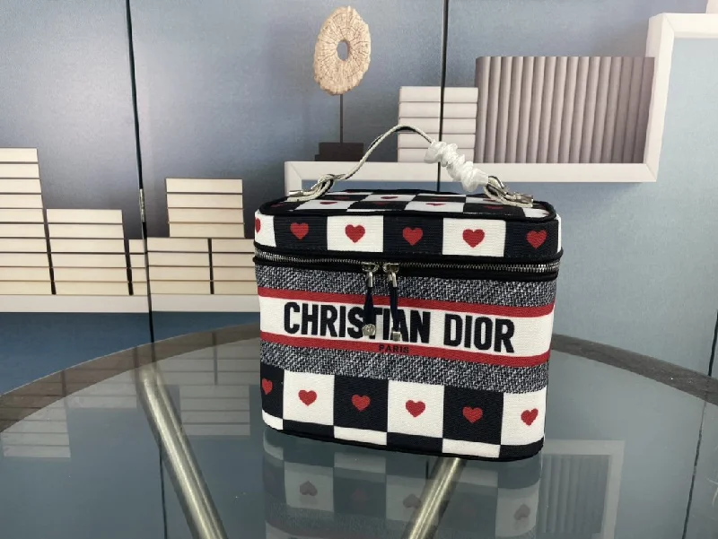 Christian Dior bags with a quilted pattern and gold - toned hardwareGlitzyBags - Designer bags by Dior 299