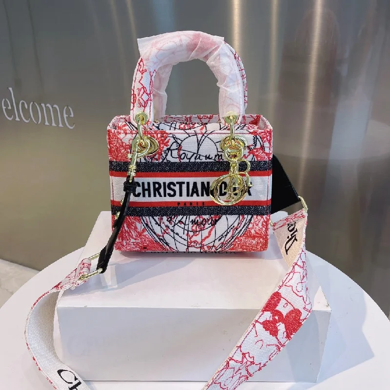 Luxury Christian Dior crossbody bags with a chain - link strapGlitzyBags - Designer bags by Dior 308