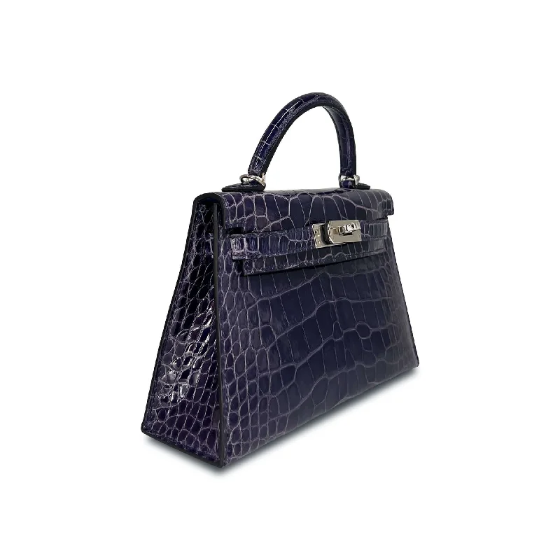 Affordable Replica - Quality Hermes - Inspired BagsHermès Kelly Bags made of exotic alligator leather for ultimate luxuryPre Owned Hermes Kelly Designer Bag in Bleu Encre Lisse K20 PHW