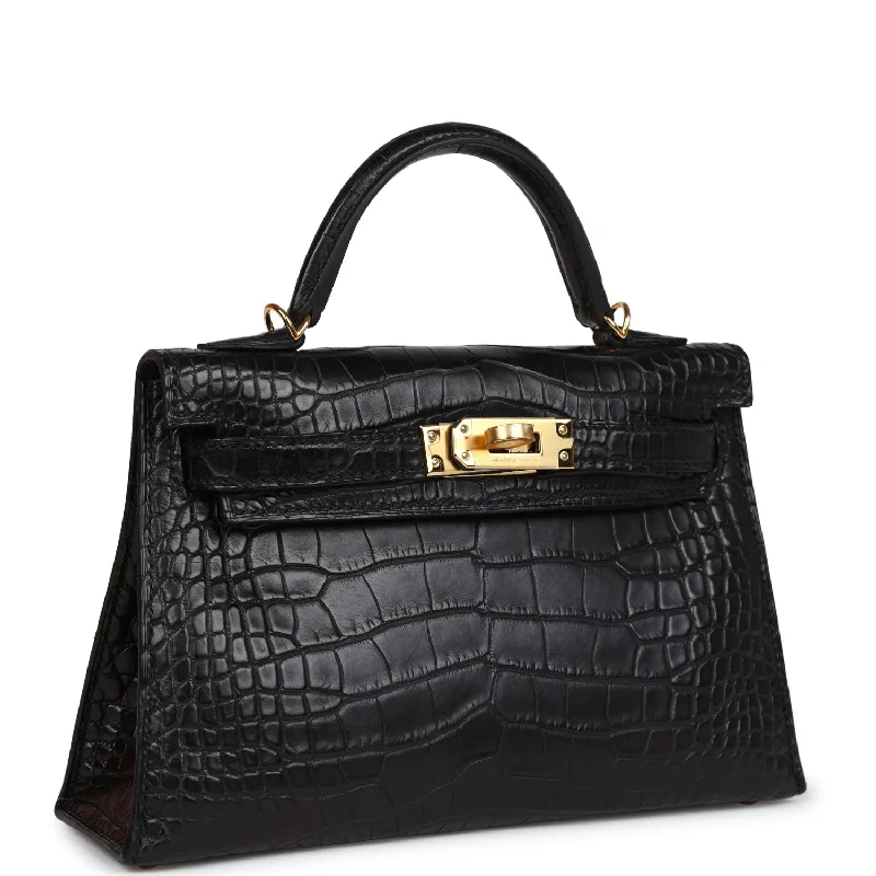 Stylish Hermes Kelly Bags with Custom - Engraved PlatesHermès Kelly Bags with gold - toned hardware for a luxurious touchHermes Kelly Sellier 20 Black Matte Alligator Gold Hardware