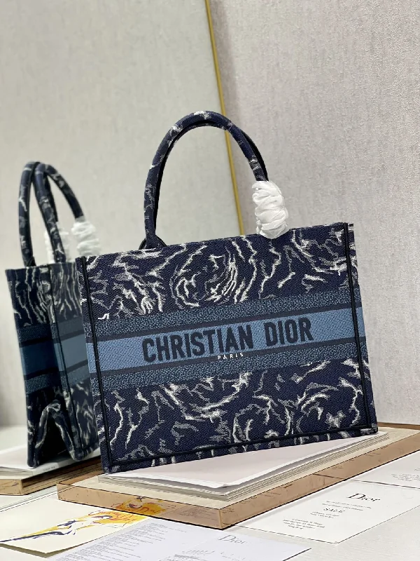 Luxury Christian Dior crossbody bags with a chain - link strapWF - Dior Bag - 395